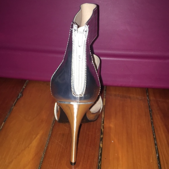 Silver heels - Picture 4 of 4